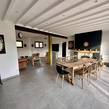 Le Petit Paradis Confort Avec Piscine Exterieure Holiday home *