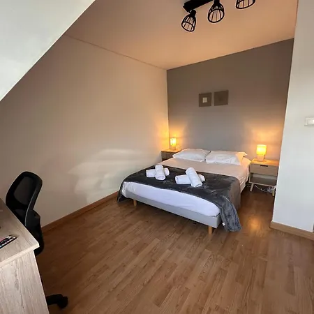 Dom wakacyjny Le Petit Paradis Confort Avec Piscine Exterieure