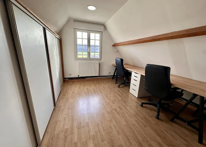 Le Petit Paradis Confort Avec Piscine Exterieure Holiday home