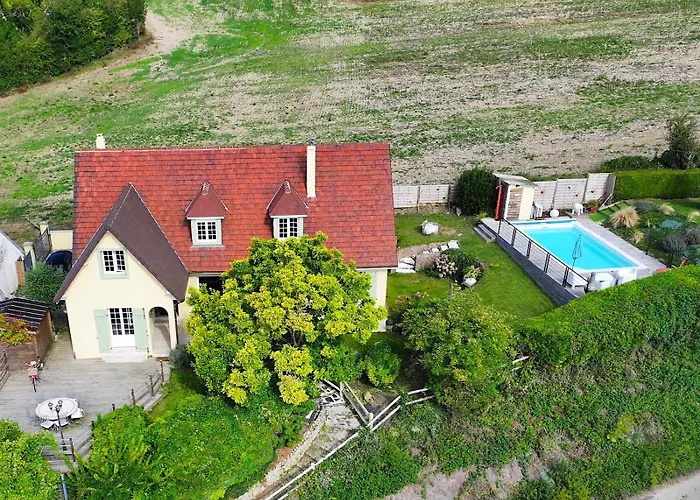 Le Petit Paradis Confort Avec Piscine Exterieure Holiday home *