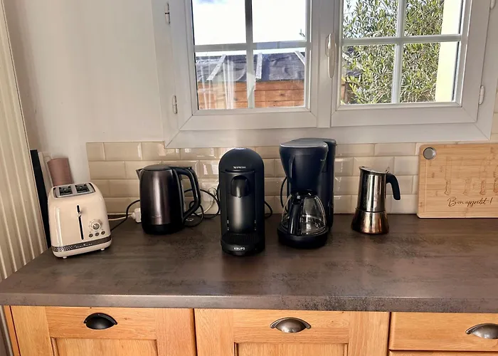 Le Petit Paradis Confort Avec Piscine Exterieure Holiday home